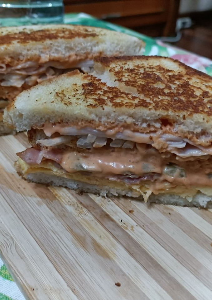 Una foto de Sándwich mixto Monchi