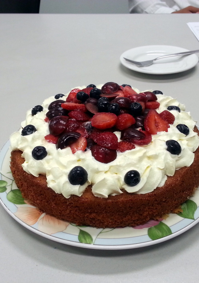A picture of Victoria Sponge Cake.