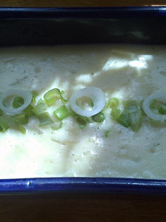 A picture of sig's white garlic and onion sauce ..
