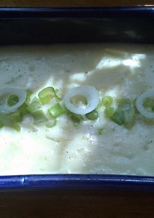 A picture of sig's white garlic and onion sauce ..