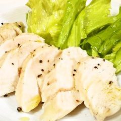 A picture of Steamed Moist Chicken in a Microwave.