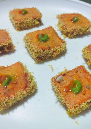A picture of Sev puri Sandwich.