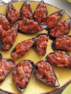 Una foto de Mejillones con sofrito