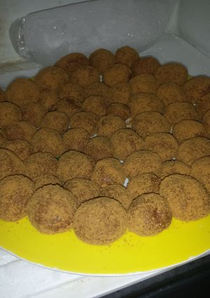 A picture of Graham Mango Balls.
