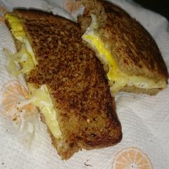 A picture of 1 egg situation toast n cheese :).