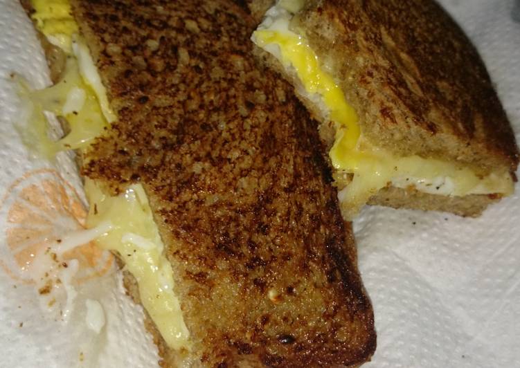 Easiest Way to Prepare Homemade 1 egg situation toast n cheese :)