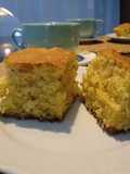 Bolo de fubá com erva doce