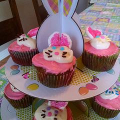 A picture of Bunny Cupcake Toppers.