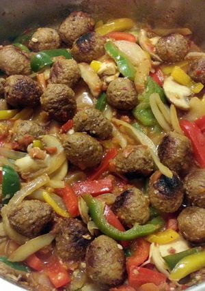 A picture of Meatballs and Peppers.