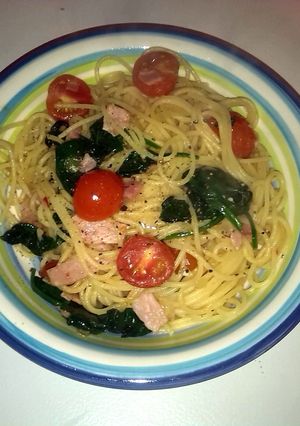 A picture of Spaghetti, quick & easy..