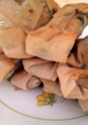 A picture of Baked tuna eggrolls.