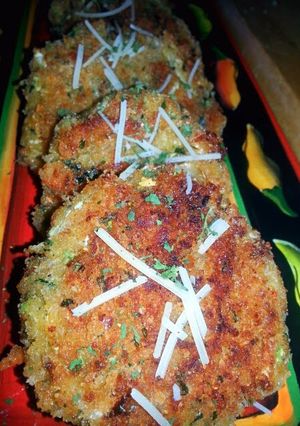 A picture of Cheesy Bacon Veggie Pattys.
