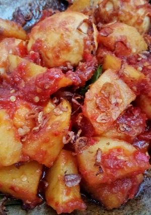 Foto resep Sambalado telur kentang super simpel