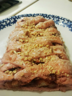 A picture of Apple Cinnamon Braid.