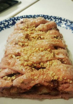 A picture of Apple Cinnamon Braid.