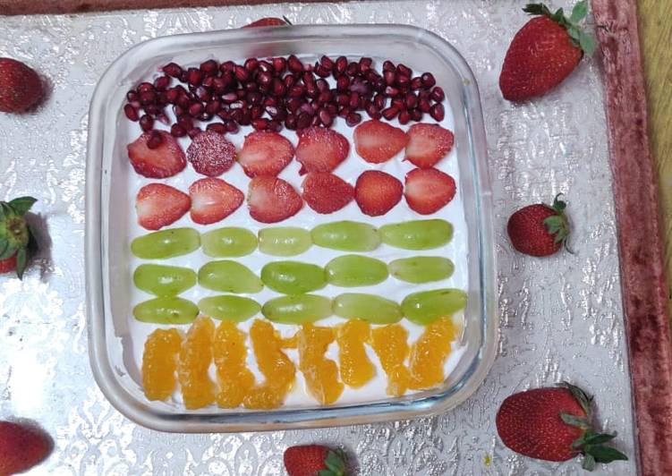 Fresh fruit biscuit pudding