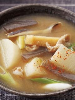 東販小食堂:日式家常菜 山藥豬肉味噌湯 的食譜成品照片