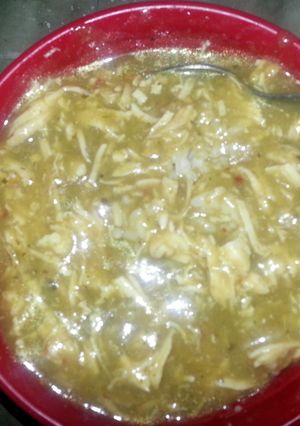 A picture of semi homemade green chilli chicken and rice.