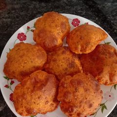 A picture of Tomato pooris.