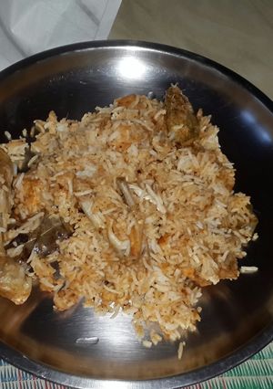 A picture of Hyderabadi dum biryani (Chichen).