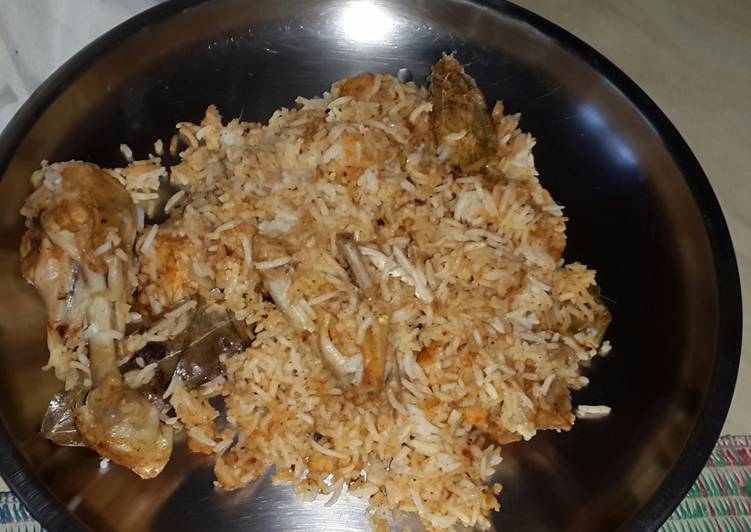 Recipe of Quick Hyderabadi dum biryani (Chichen)