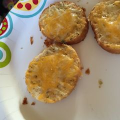 A picture of Cheesy Garlic Minis.