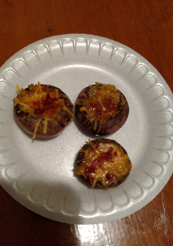 A picture of Cheese, Bacon, Ranch Stuffed Mushrooms.