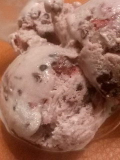 A picture of Blackberries & Cream Ice Cream.