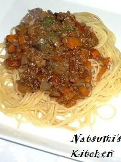 A picture of Meat Sauce (Bolognese) with Plenty of Vegetables.