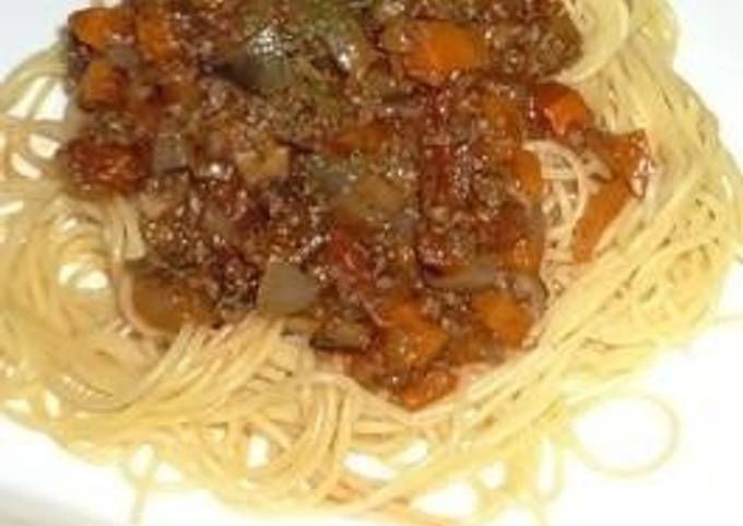 Meat Sauce (Bolognese) with Plenty of Vegetables