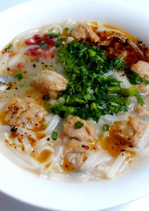 Hình của món Bánh canh chả tôm.