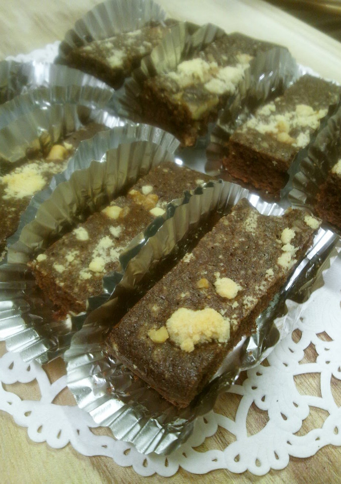 A picture of Chocolate Cake Made with Pancake Mix and Cocoa.