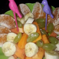 A picture of Seasonal fruits.