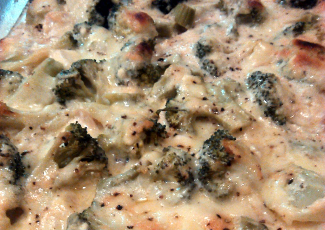 Cheesy chicken and little tree casserole