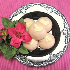 A picture of Super Easy! Red and White Heart Manju (Steamed Buns) for Valentine's Day.