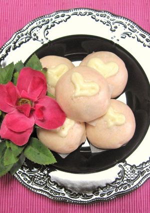A picture of Super Easy! Red and White Heart Manju (Steamed Buns) for Valentine's Day.