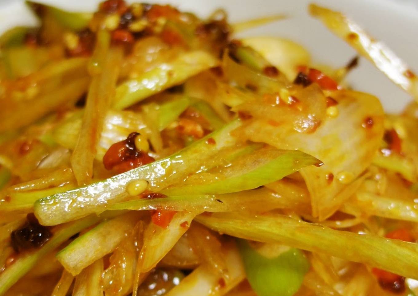 Leek Namul to Eat with Samgyeopsal and Other Korean Dishes