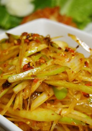 A picture of Leek Namul to Eat with Samgyeopsal and Other Korean Dishes.