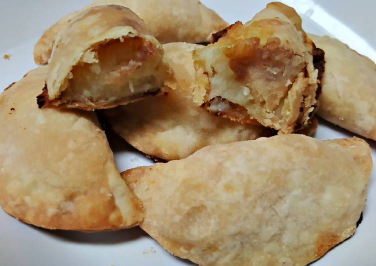 Step-by-Step Guide to Make Any-night-of-the-week Potato Knishes adapted from the 1965 Settlement Cookbook
