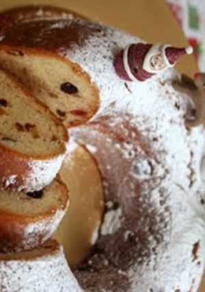 A picture of Stollen Christmas Wreath - Made in a Bread Machine.