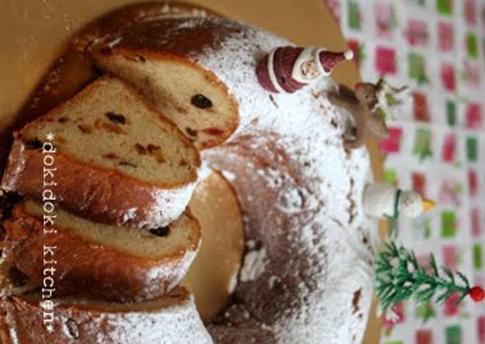 Step-by-Step Guide to Prepare Popular Stollen Christmas Wreath - Made in a Bread Machine for Dinner Food