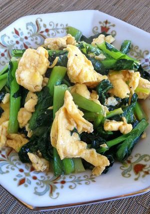 A picture of Komatsuna and Egg Stir Fry with Oyster Sauce.