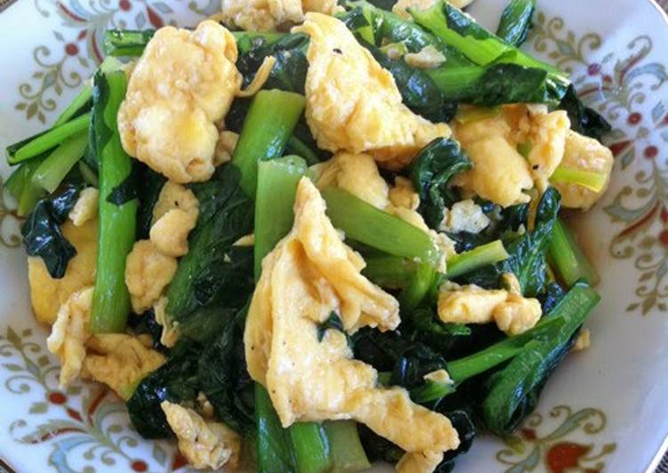 Simple Way to Make Ultimate Komatsuna and Egg Stir Fry with Oyster Sauce
