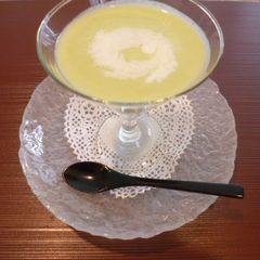 A picture of Cold Edamame Soup.