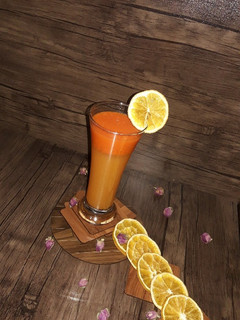 عکسی از دستور آب هویج و پرتقال 🥕🍊🍹