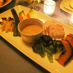 A picture of Bagna Cauda Anchovy Sauce.