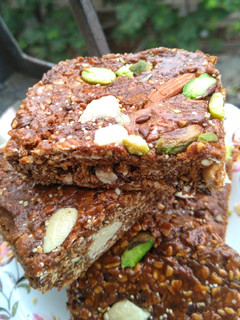 A picture of Oats-Nuts-Seeds Bar.