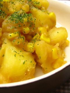 A picture of Boiled Potatoes with Buttered Corn.