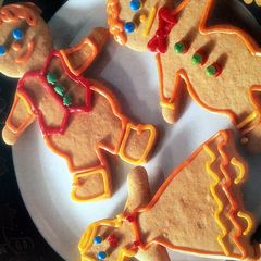A picture of Gingerbread People.