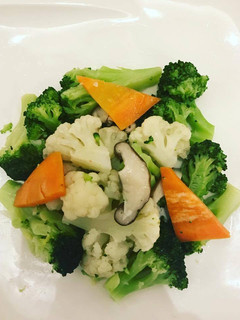 清炒花椰菜 的食譜成品照片
